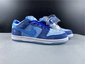 Nike SB Dunk Low Blue Strangelove