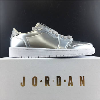 Jordan 1 Retro Low Pinnacle Metallic Silver