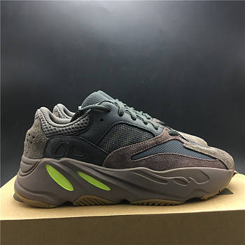 Yeezy Boost 700 Mauve