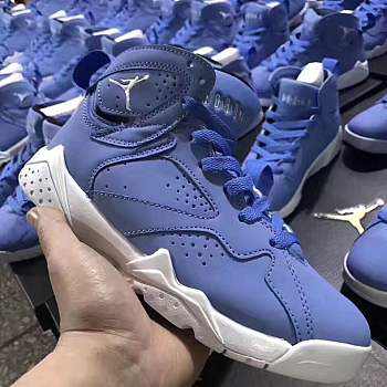 Air Jordan 7 Pantone University Blue 