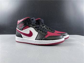 Air Jordan 1 Mid Bred Toe