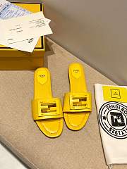 Fendi SIGNATURE Yellow leather slides - 8R8136AE7TF0VVA - 1