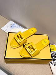 Fendi SIGNATURE Yellow leather slides - 8R8136AE7TF0VVA - 3