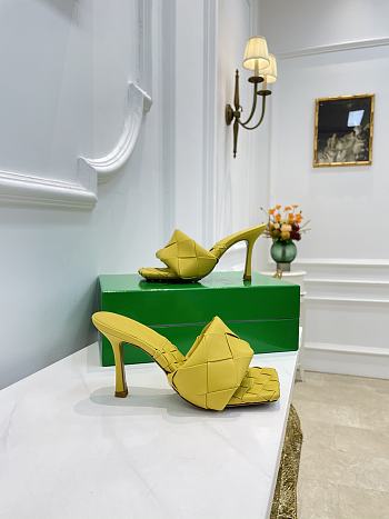 Bottega Veneta Yellow Quilted Leather Lido Mules 