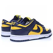 Nike Dunk Low Michigan - DD1391-700 - 2