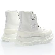 Alexander McQueen Tread Slick Lace Up Boot White White - 604254W4L329000 - 3