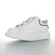 Alexander McQueen Oversized White Black Trim - 625156WHXMT9074 - 4