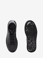 Alexander McQueen Oversized Black Shiny Sole - 604232WHX981000 - 5