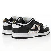 Nike SB Dunk Low Supreme Stars Black (2021)  - DH3228-102 - 2