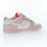 Nike SB Dunk Low Pink Pigeon - BV1310-012 - 4