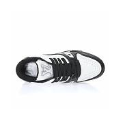 	 Louis Vuitton Trainer Black White Signature - 3