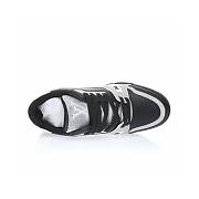 	 Louis Vuitton Trainer Black Grey Signature - 3