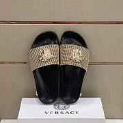 	 Versace Sandals 0062 - 5