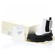 	 Alexander McQueen Tread Slick Ankle Boot White Black - 635714WHZ649403 - 4