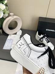 Chanel 22P Trainer Black White - 3