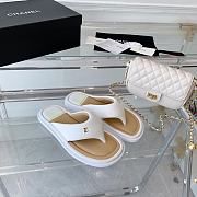 Chanel White Lambskin Padded Pool Thong Sandals - 4