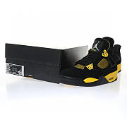 Air Jordan 4 Retro Thunder (2023) -  DH6927-017 - 3