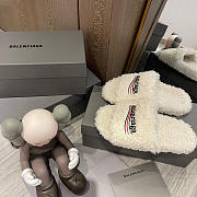 	 Balenciaga Furry Slide White  - 5