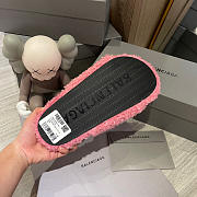 	 Balenciaga Furry Slide Pink - 5