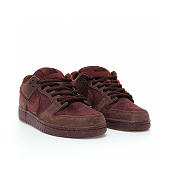 Nike SB Dunk Low City of Love Burgundy Crush - FN0619-600 - 2