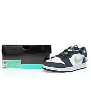 Air Jordan 1 Low SB Midnight Navy - CJ7891-400  - 4