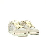 Nike SB Dunk Low City of Love Light Bone - FZ5654-100 - 3