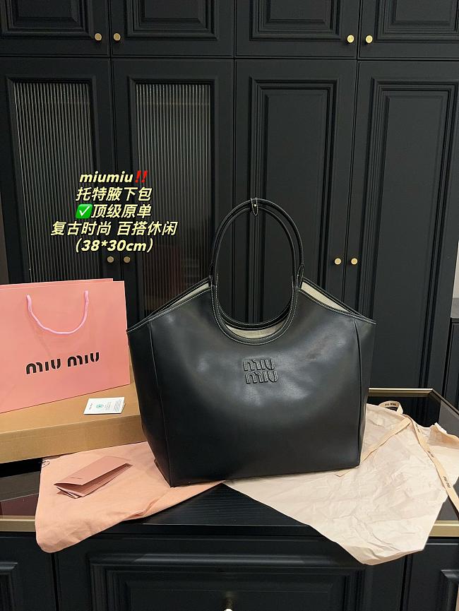 Miumiu P250 Black 38x30cm - 1