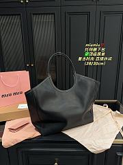 Miumiu P250 Black 38x30cm - 2