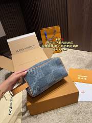 Louis Vuitton P240 Blue Monogram24x13cm - 5