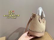 	 Coach P150 Beige Knit 17x19cm - 4