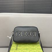 Gucci Camera Bag P125 Black 14 x 23 cm - 1