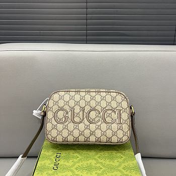 Gucci Camera Bag P125 Logo 14 x 23 cm