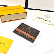 Louis Vuitton Card Holder P55 Brown Monogram 9x5cm - 4