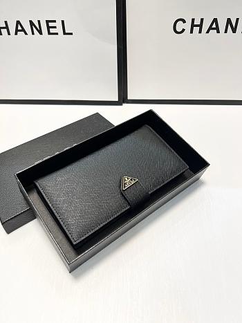 Prada Wallet P105 Black 19x10cm