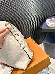 Louis Vuitton Carryall P160 White 30x25cm - 3