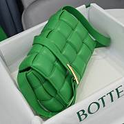 Bottega Veneta Green Casette Padded Bag 26x18x8cm - 4