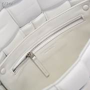 Bottega Veneta White Casette Padded Bag 26x18x8cm - 3