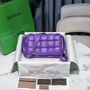  Bottega Veneta Purple Casette Padded Bag 26x18x8cm - 1