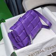  Bottega Veneta Purple Casette Padded Bag 26x18x8cm - 5