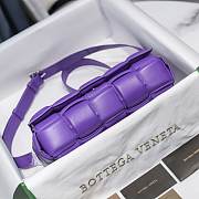  Bottega Veneta Purple Casette Padded Bag 26x18x8cm - 2