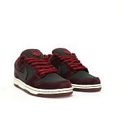 RIOT Skateshop Nike Dunk Low SB Mahogany Dark Beetroot - FZ1289-200 - 2