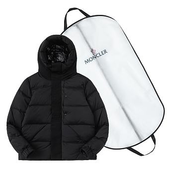 Moncler Black Madeira Down Jacket FG00480 Black