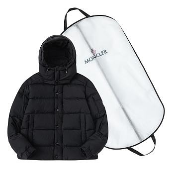 Moncler Vezere Short Down Jacket FG00495 Black