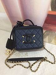 Chanel Filigree Vanity Case Navy 17cm - 1