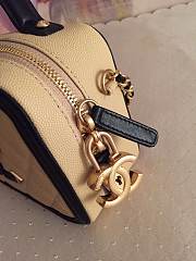 Chanel Filigree Vanity Case Beige 17cm - 4