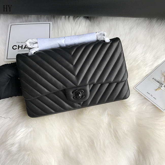 Chanel Classic Flap Black Black Quilted Leather 25cm - 1