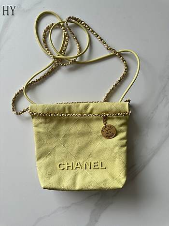 	 Chanel 22 Mini Caviar Yellow Gold 19-20-6cm