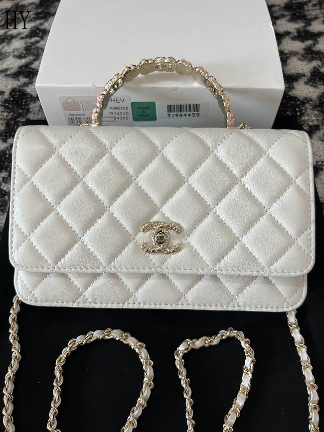 Chanel 23K Camellia Handle WOC White Lambskin 19cm - 1