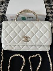 Chanel 23K Camellia Handle WOC White Lambskin 19cm - 1