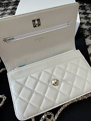 Chanel 23K Camellia Handle WOC White Lambskin 19cm - 5